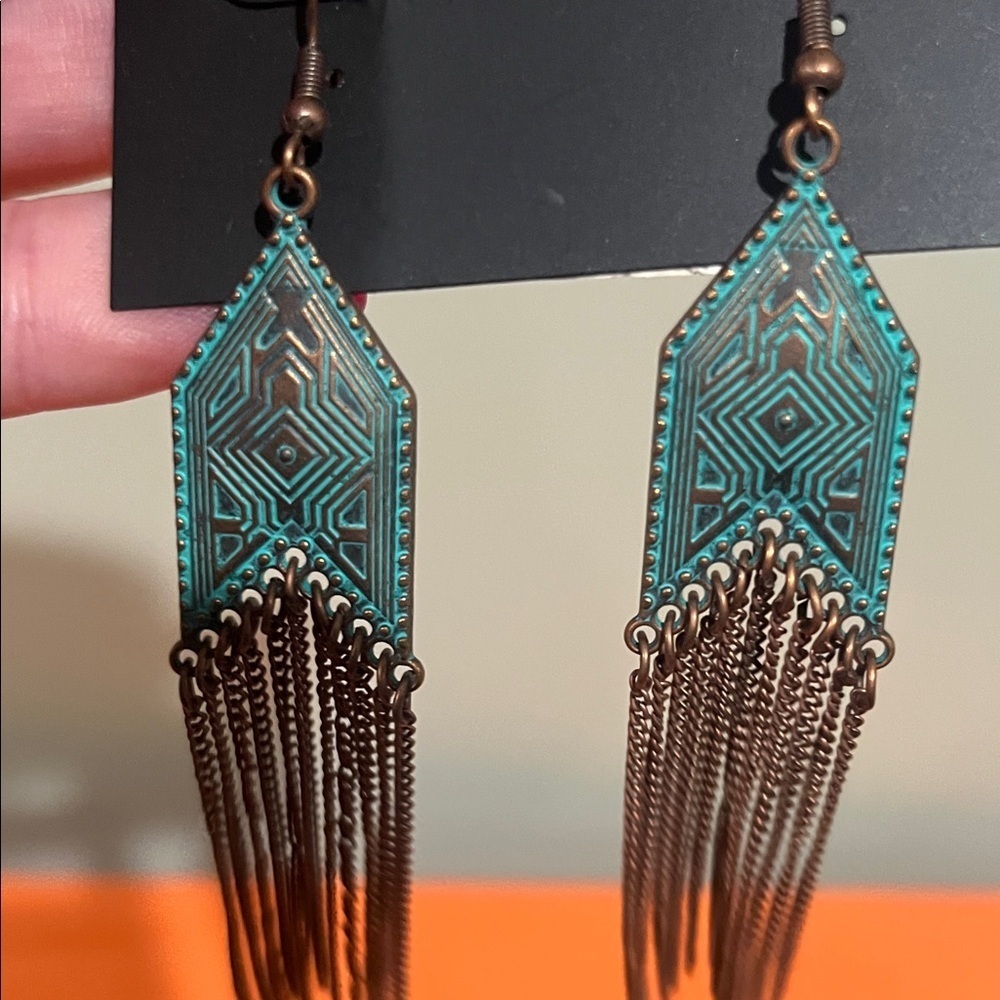 6/$25 Elegant Turquoise and Black Fringe Earrings - Picture 5 of 6